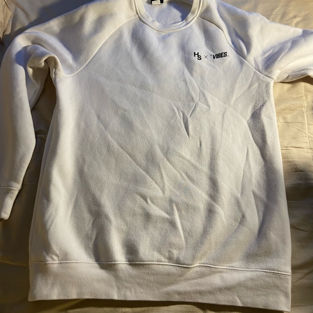 HS VIBES crewneck